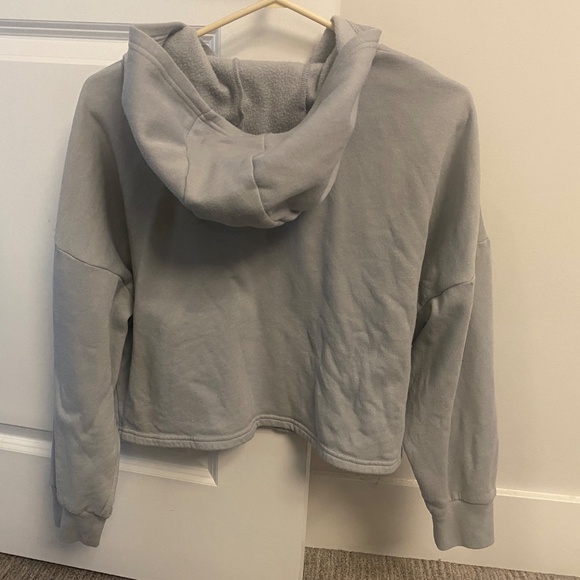 Under Armour Cropped Hoodie (S) - Picture 3 of 4